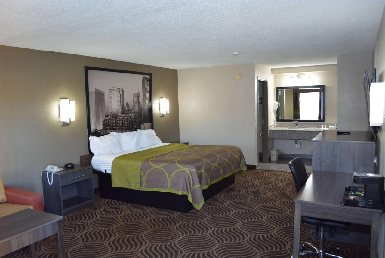 Super 8 By Wyndham Huntersville/Charlotte Area Exterior foto